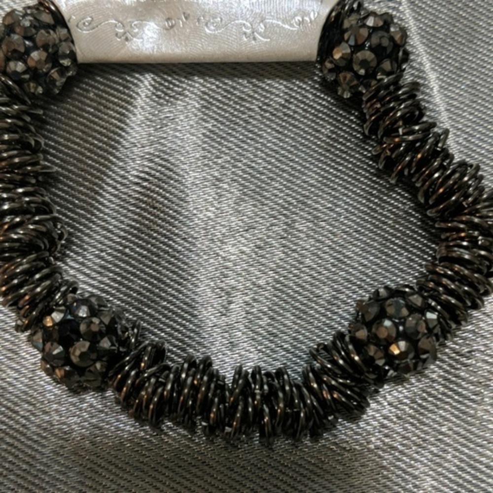 Georgeous shiny beaded stretch bracelet